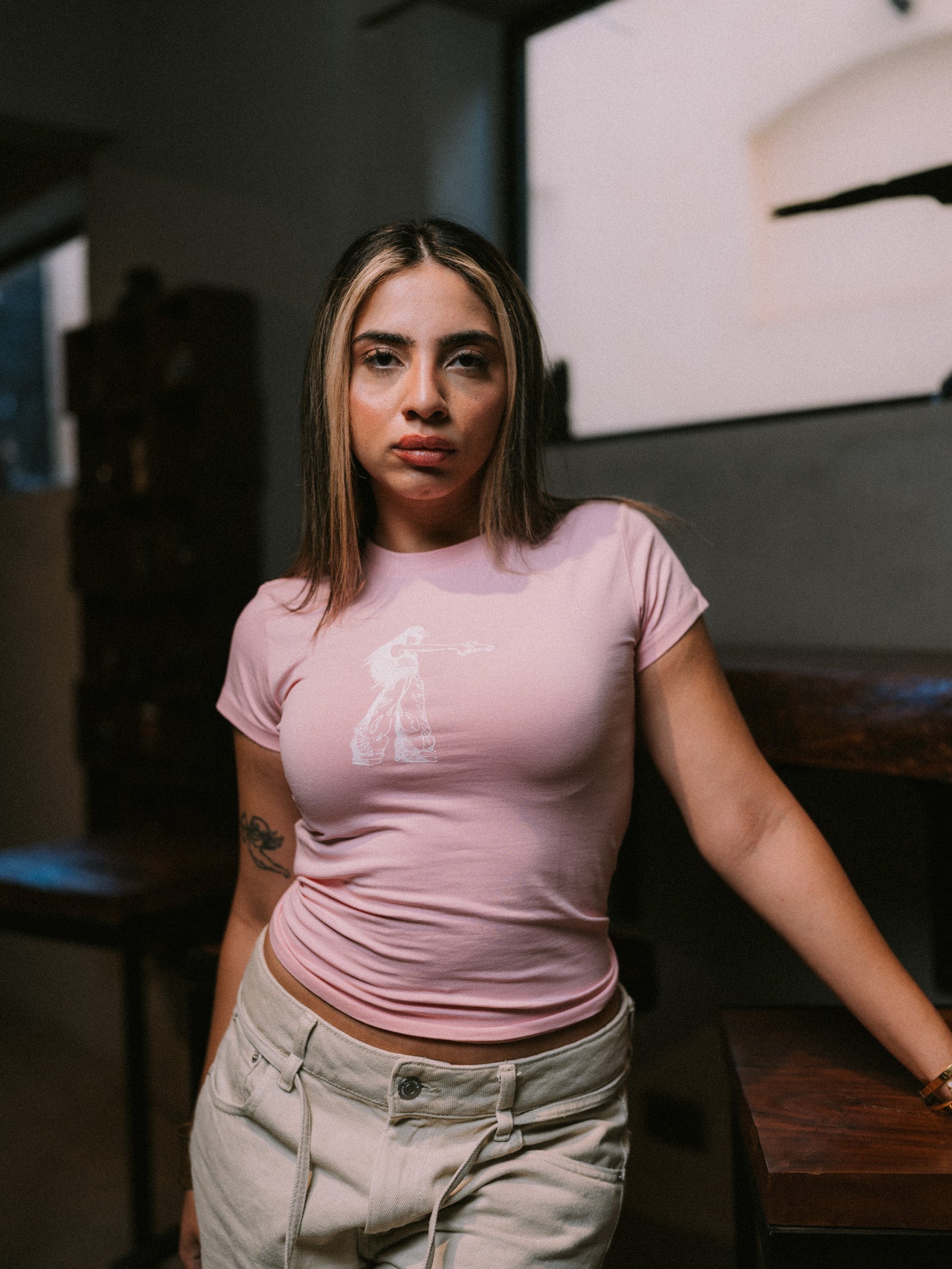 BABE TEE GIRL SHOOTING PINK